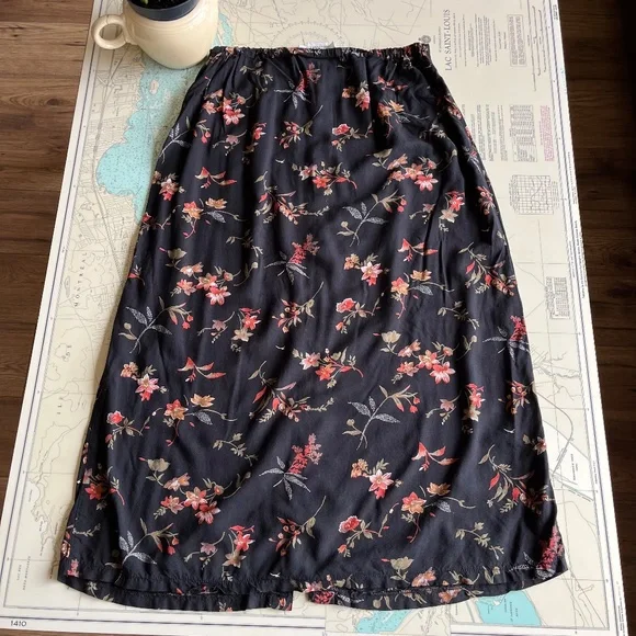 Vintage 90s Dark Floral Cotton Ginny Skirt - Picture 3 of 5